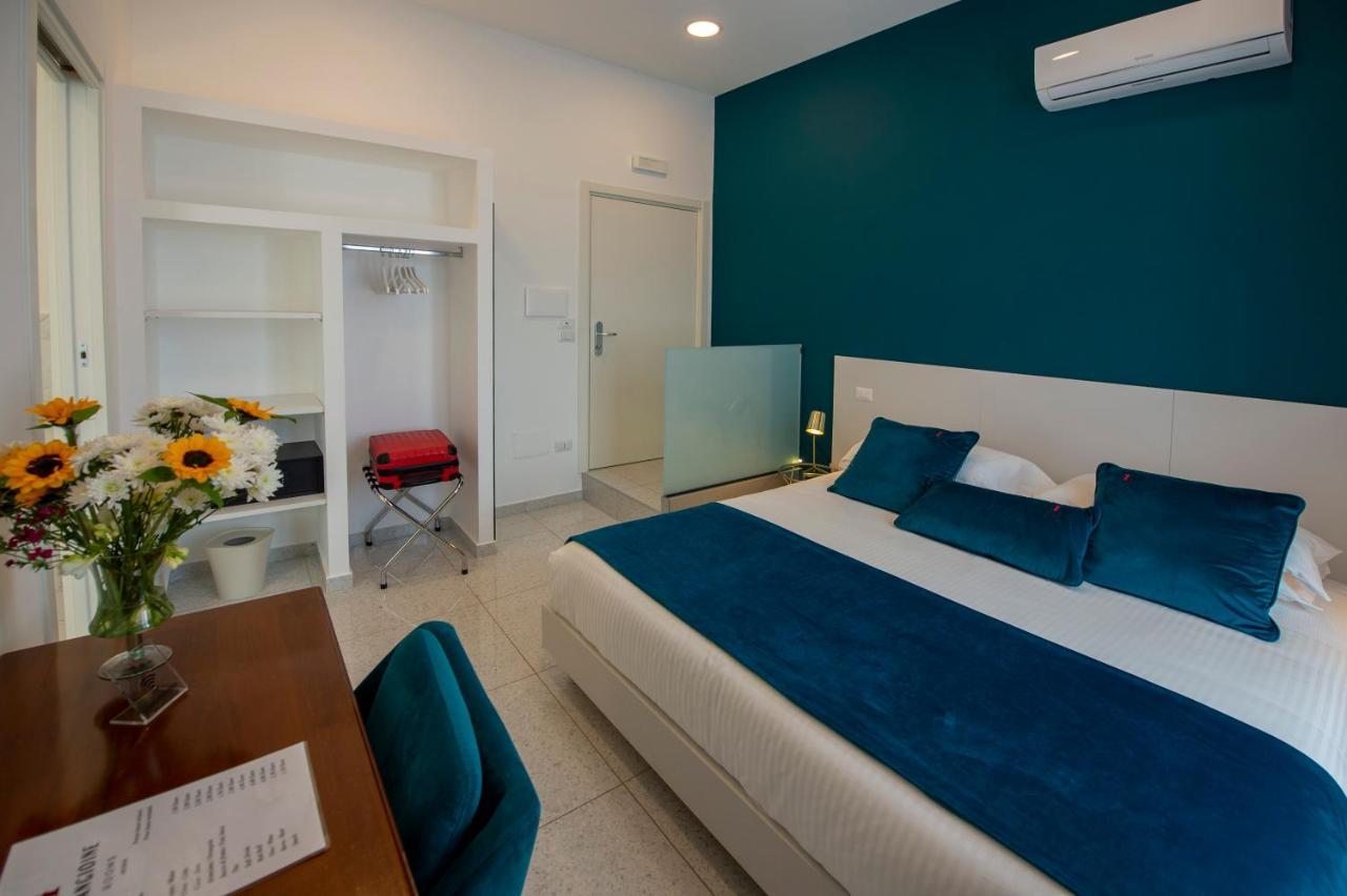 Le Angioine Rooms Наполи Екстериор снимка