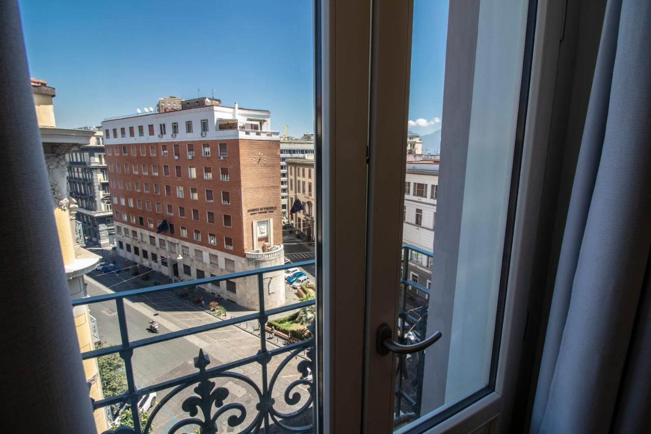 Le Angioine Rooms Наполи Екстериор снимка