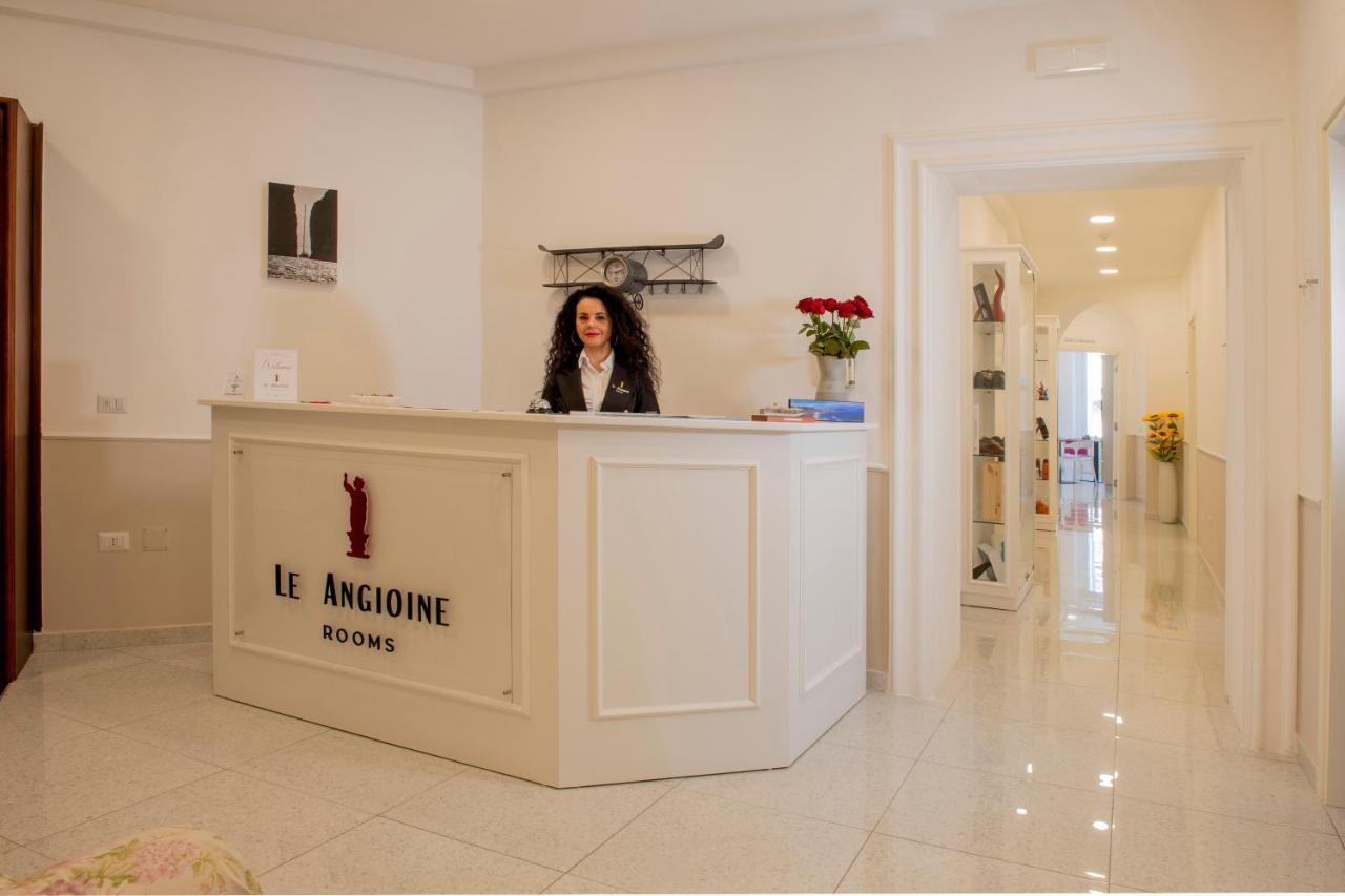 Le Angioine Rooms Наполи Екстериор снимка