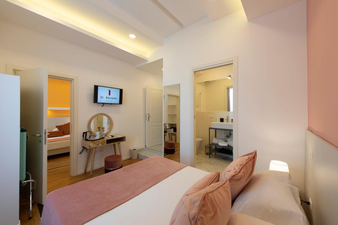 Le Angioine Rooms Наполи Екстериор снимка