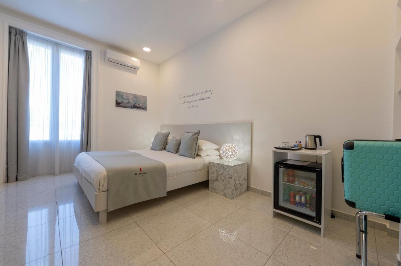 Le Angioine Rooms Наполи Екстериор снимка
