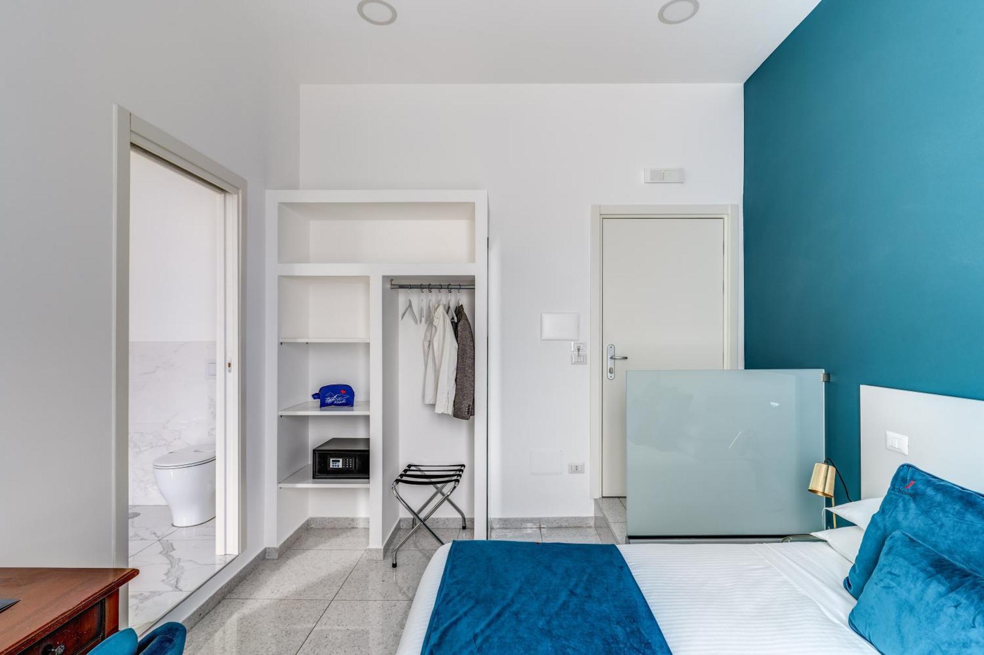 Le Angioine Rooms Наполи Екстериор снимка