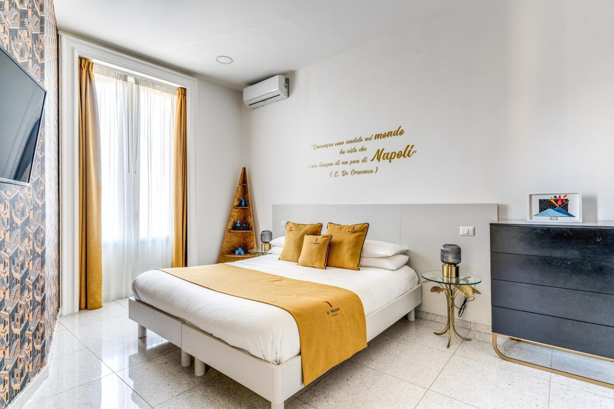 Le Angioine Rooms Наполи Екстериор снимка